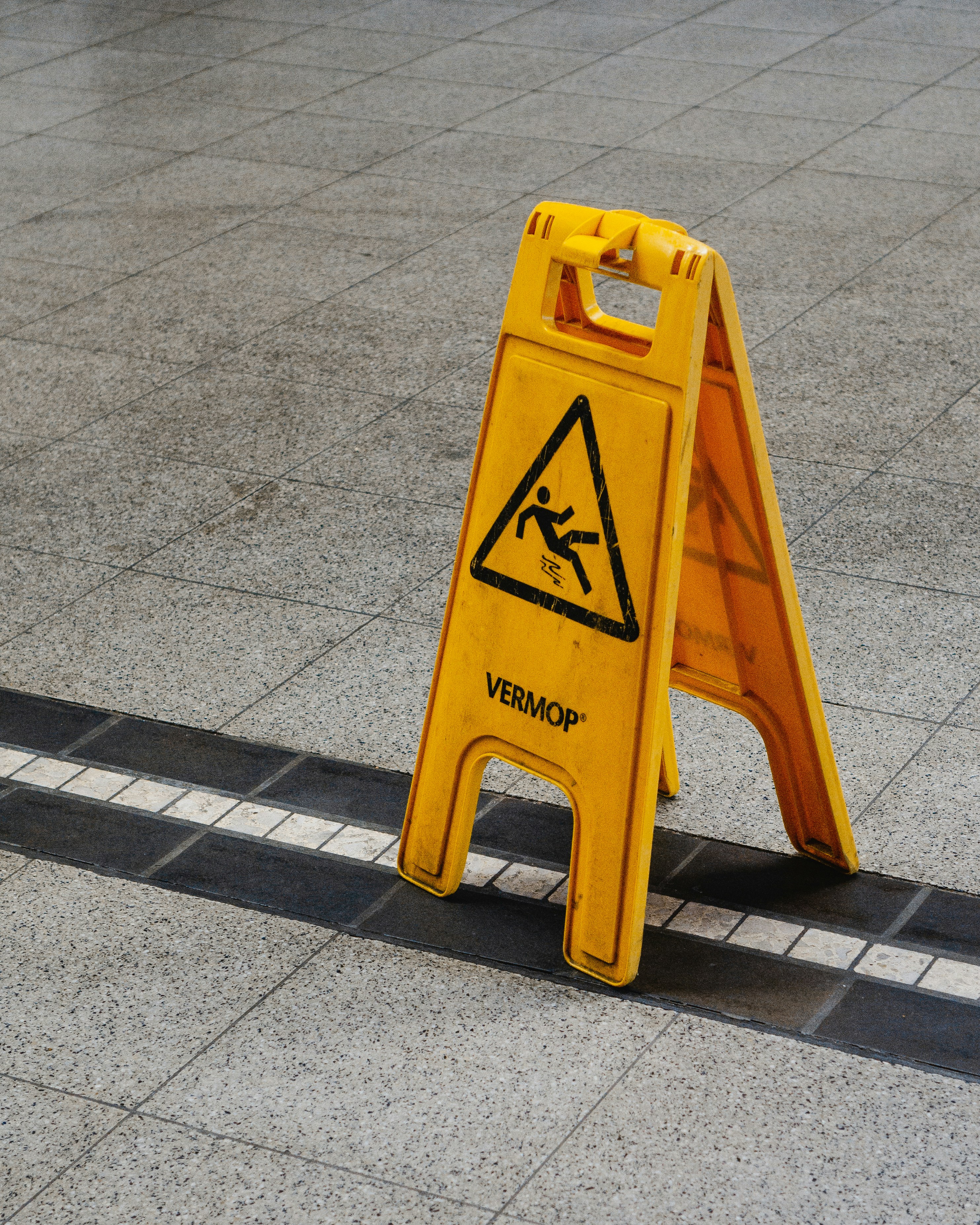 caution wet floor sign